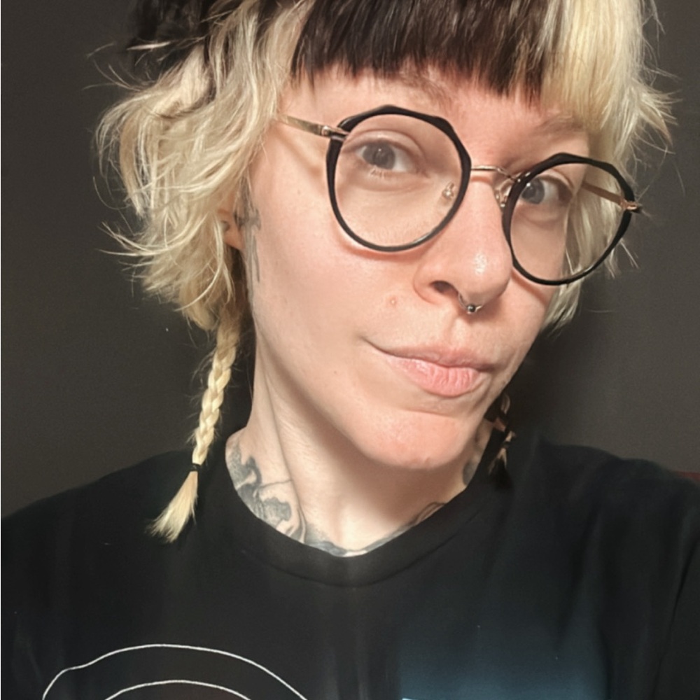 Meet your Posher, Hel